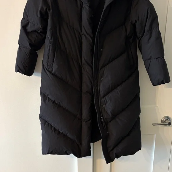 Aritzia Wilfred Black Long Puffer Jacket
No low balling please - Picture 4 of 6